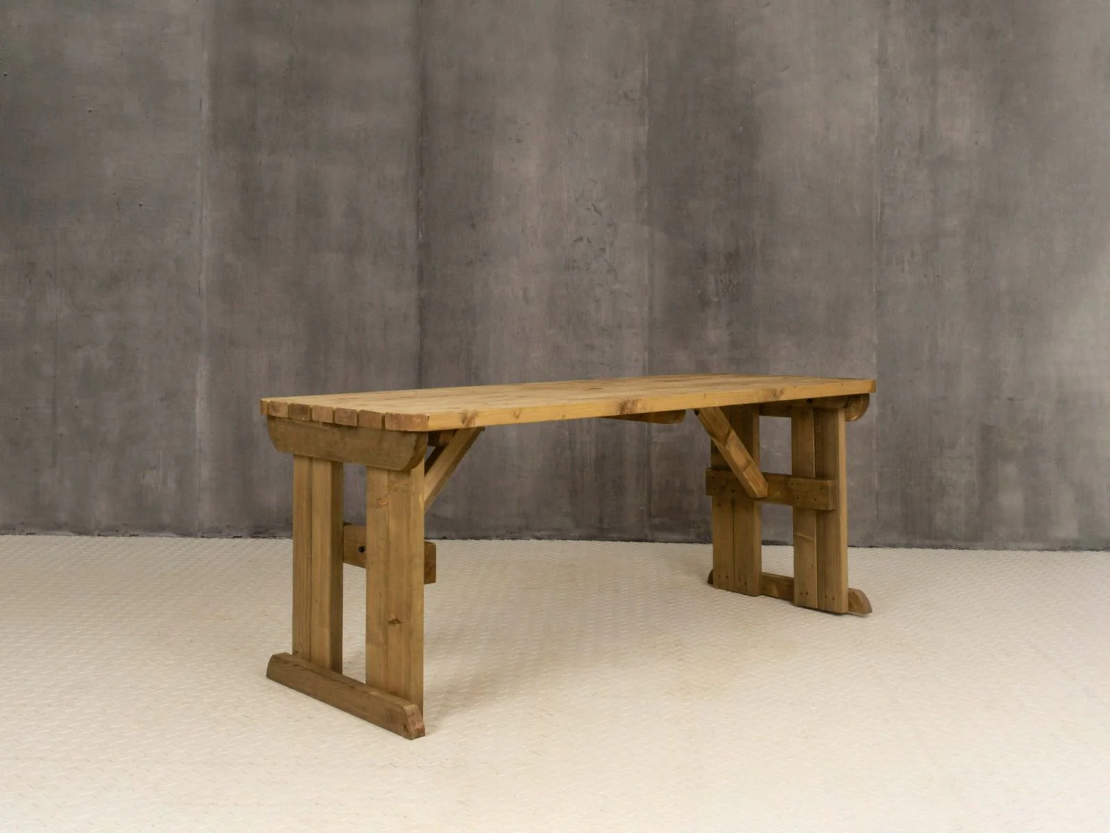 Hollies Rounded Wooden Garden Table, Outdoor Picnic Dining Desk - Rustic Finish - Image 5