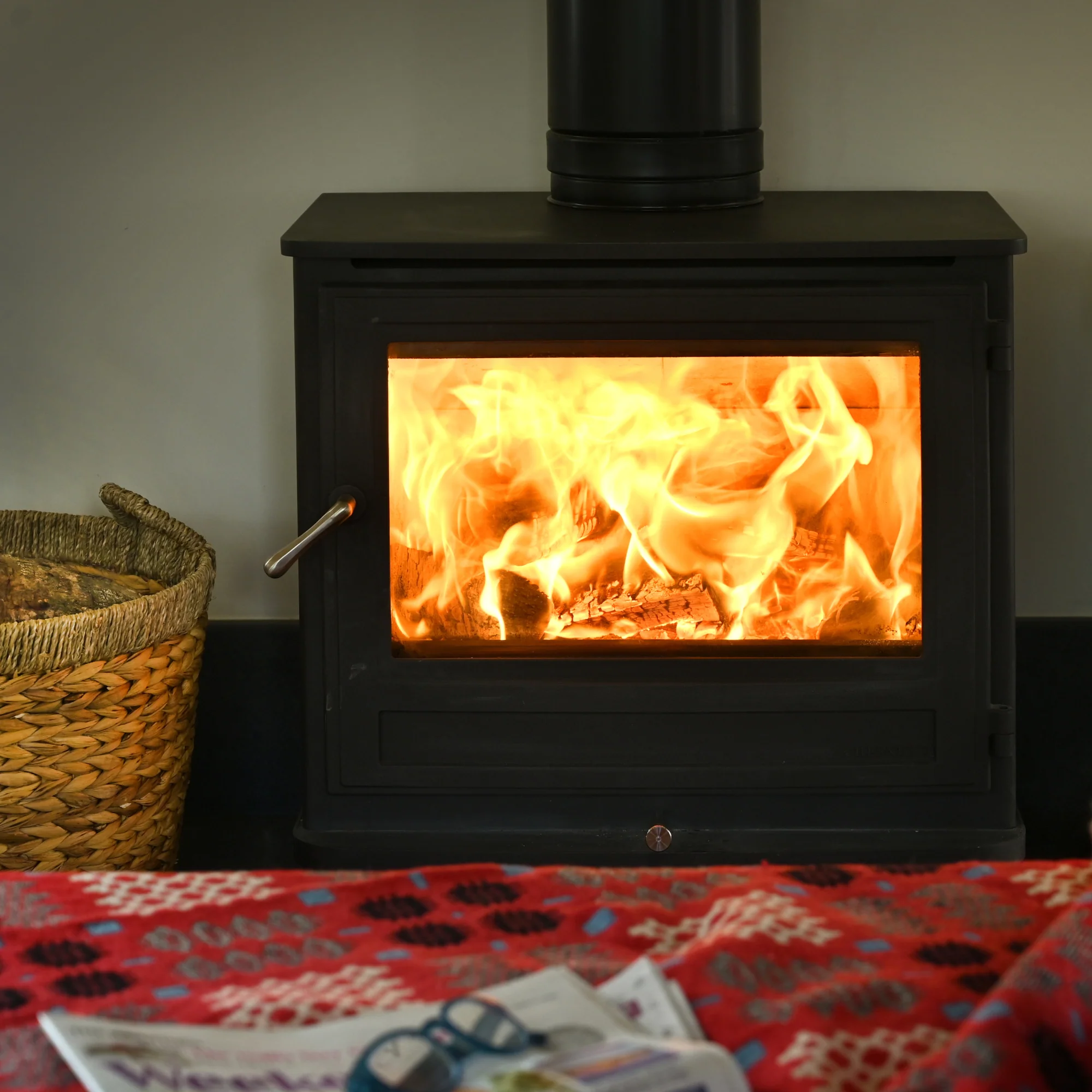 Oak Starter Kit. Kiln Dried Oak Logs, Kindling, Natural Firelighters and Matches - Image 4