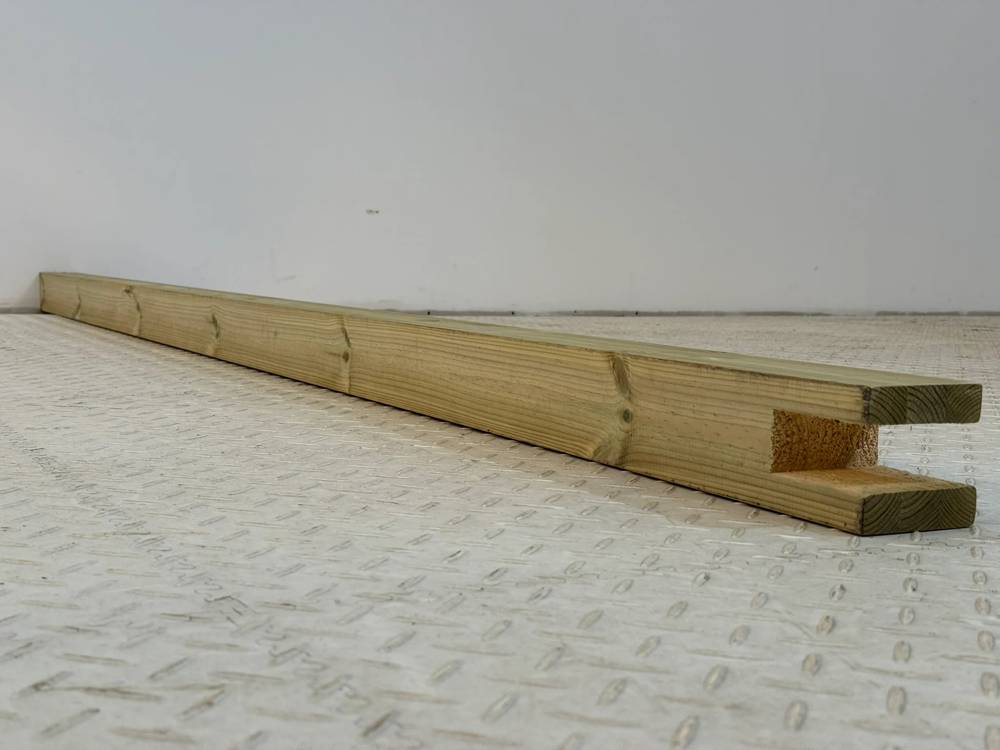 Pergola Post 94x94 Redwood 'A' Quality, Kiln Dried 12/14%, Laminated - Image 8