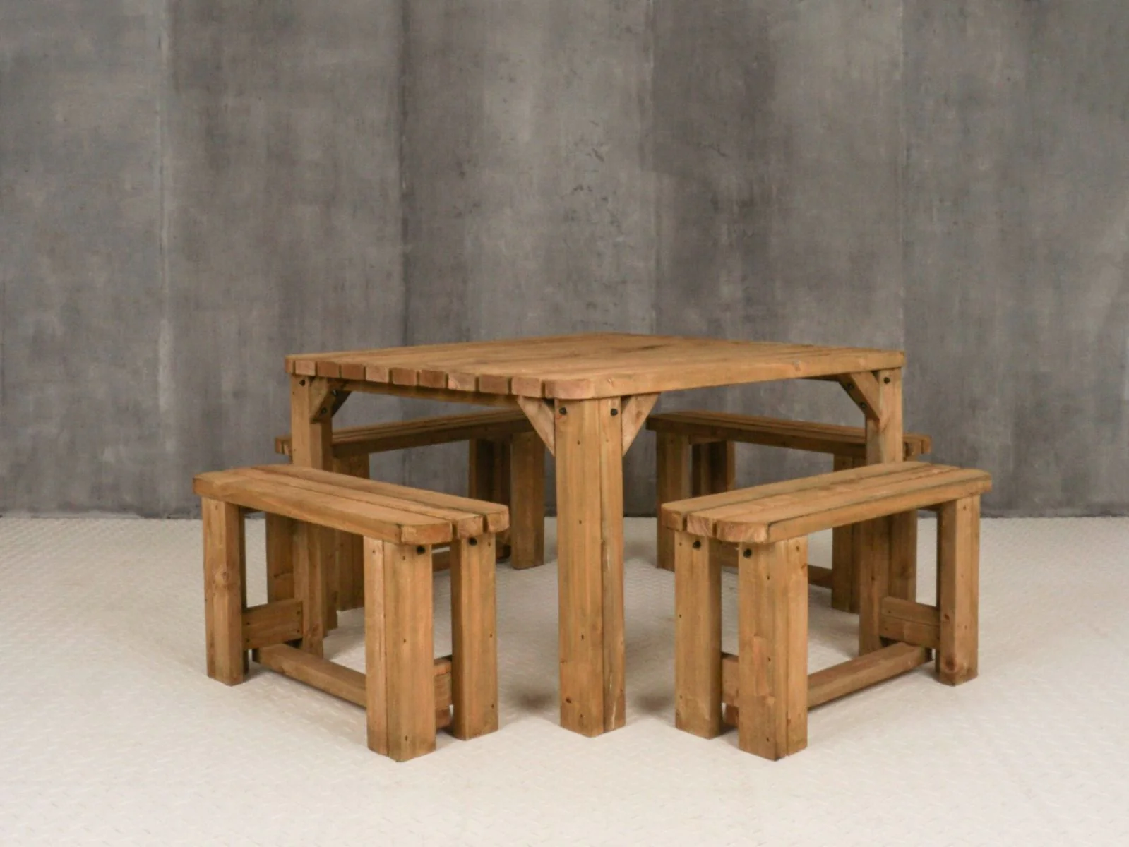 QUADRUM Rounded Picnic Table With 4 Benches - Rustic Finish - Image 6