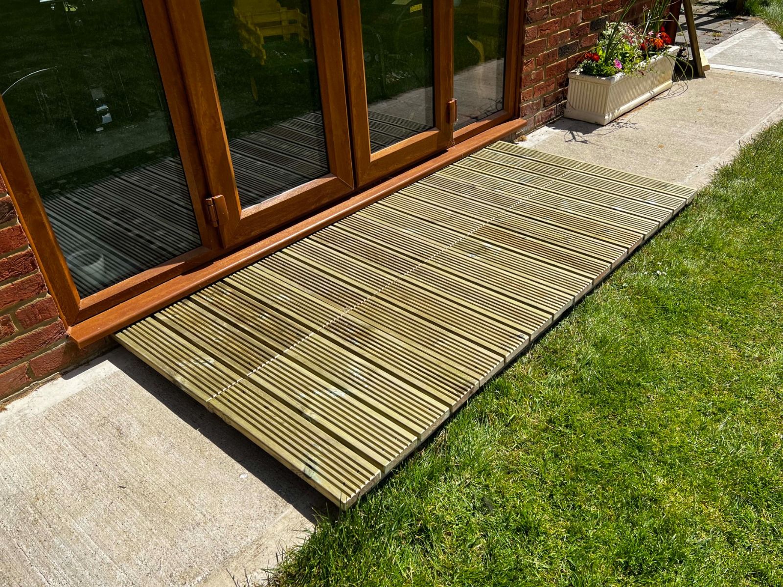 Vertal Decking Tiles - Image 4