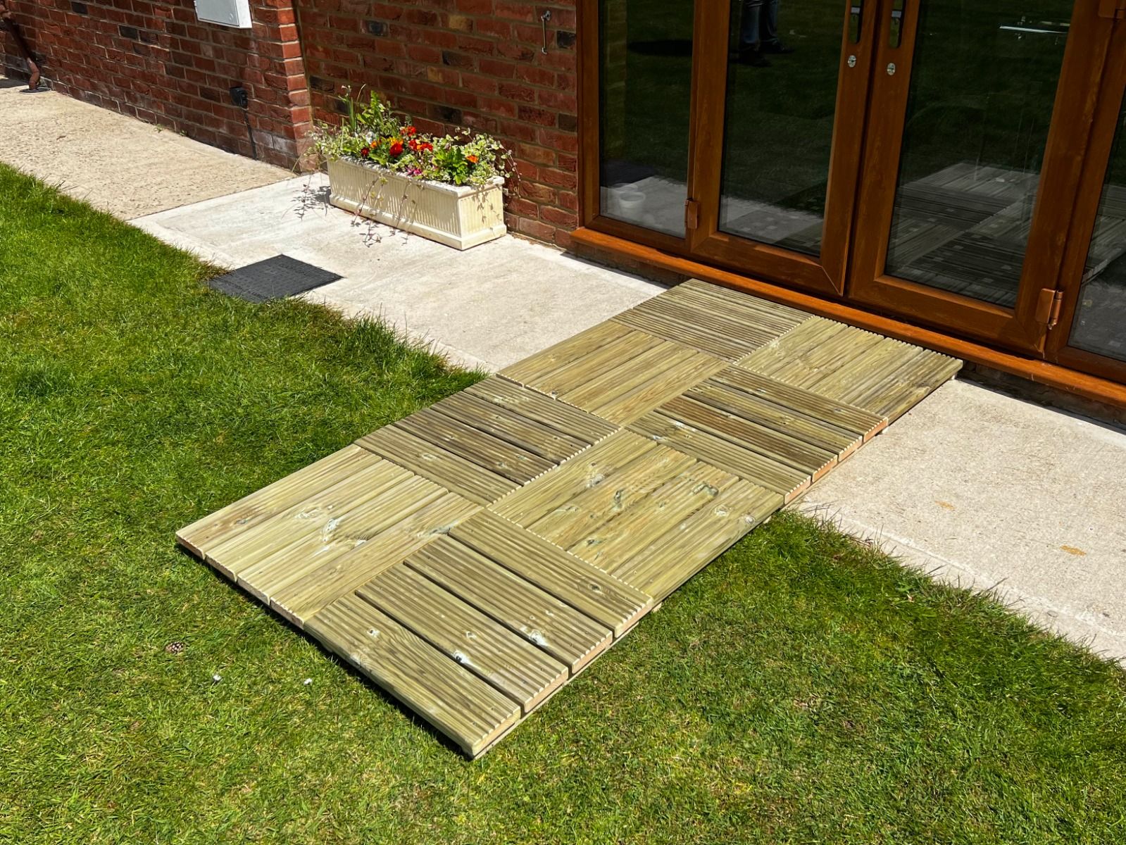 Vertal Decking Tiles - Image 7