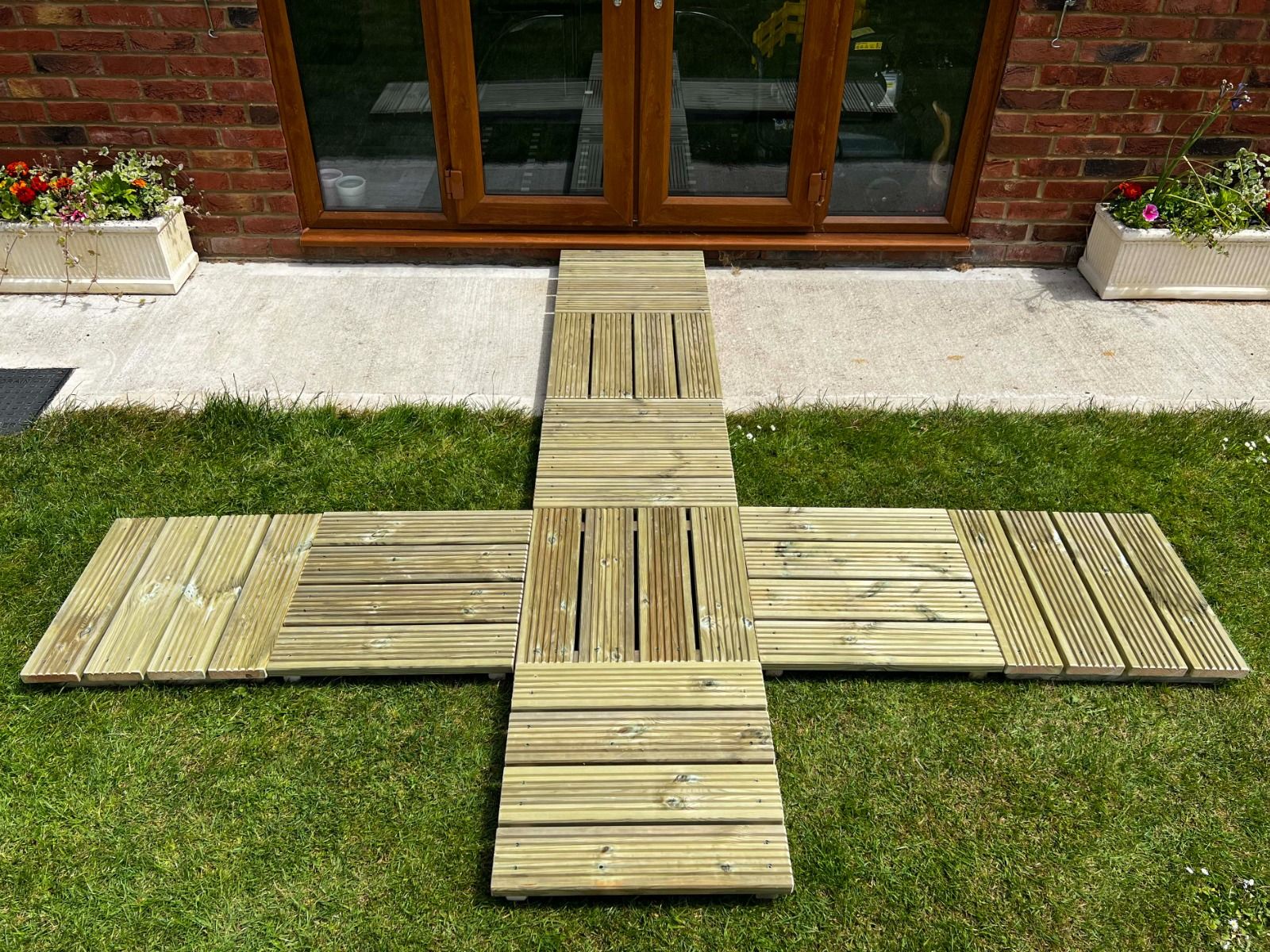 Vertal Decking Tiles - Image 9