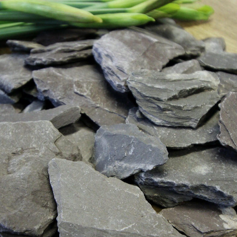 Welsh Blue Plum Crushed Slate Chippings 40mm - Image 4
