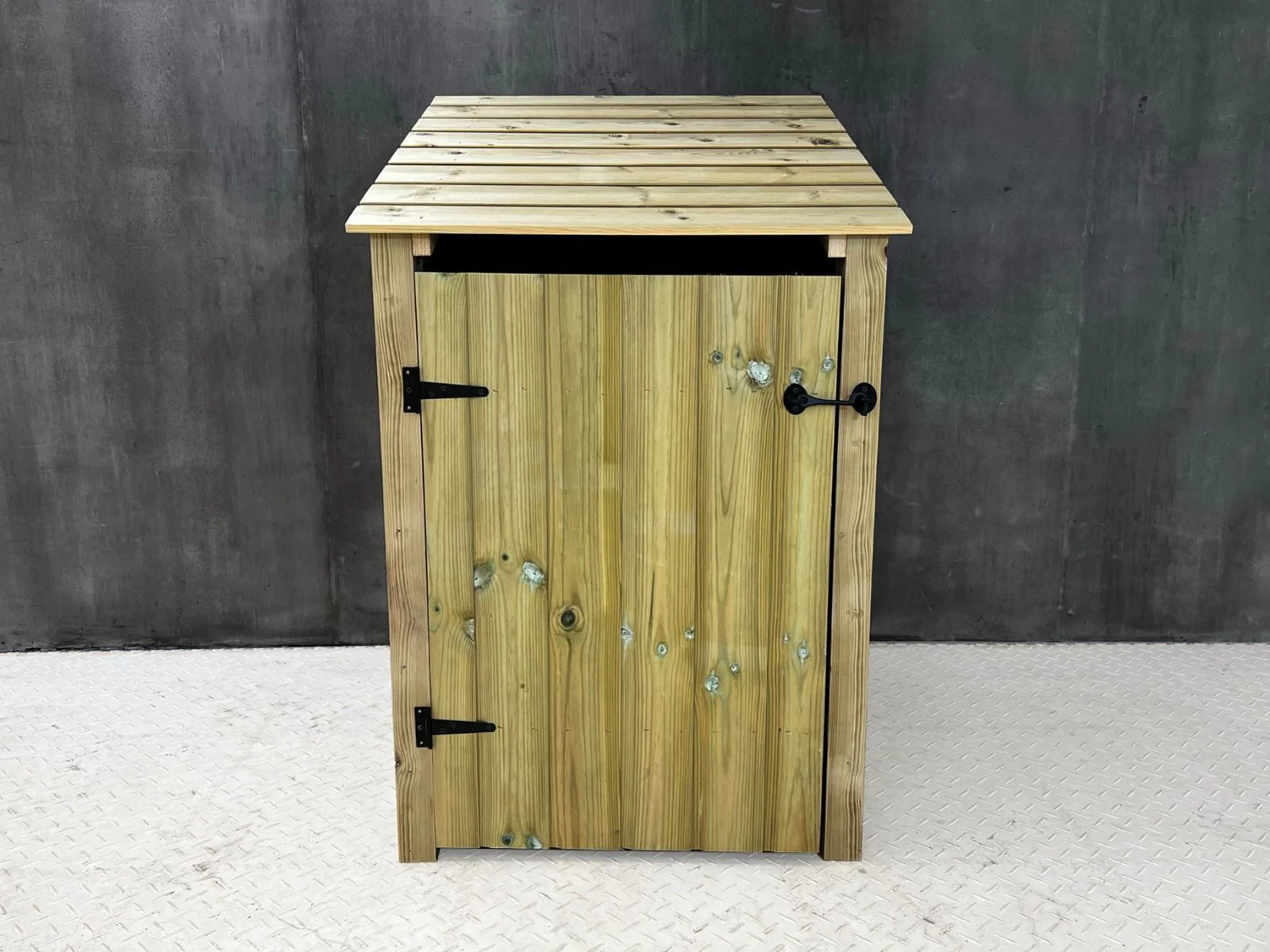 Wooden Premium Tongue/Groove Log Store with Door and Shelf (W-79cm, H-126cm or H-180cm, D-88cm) - Image 9