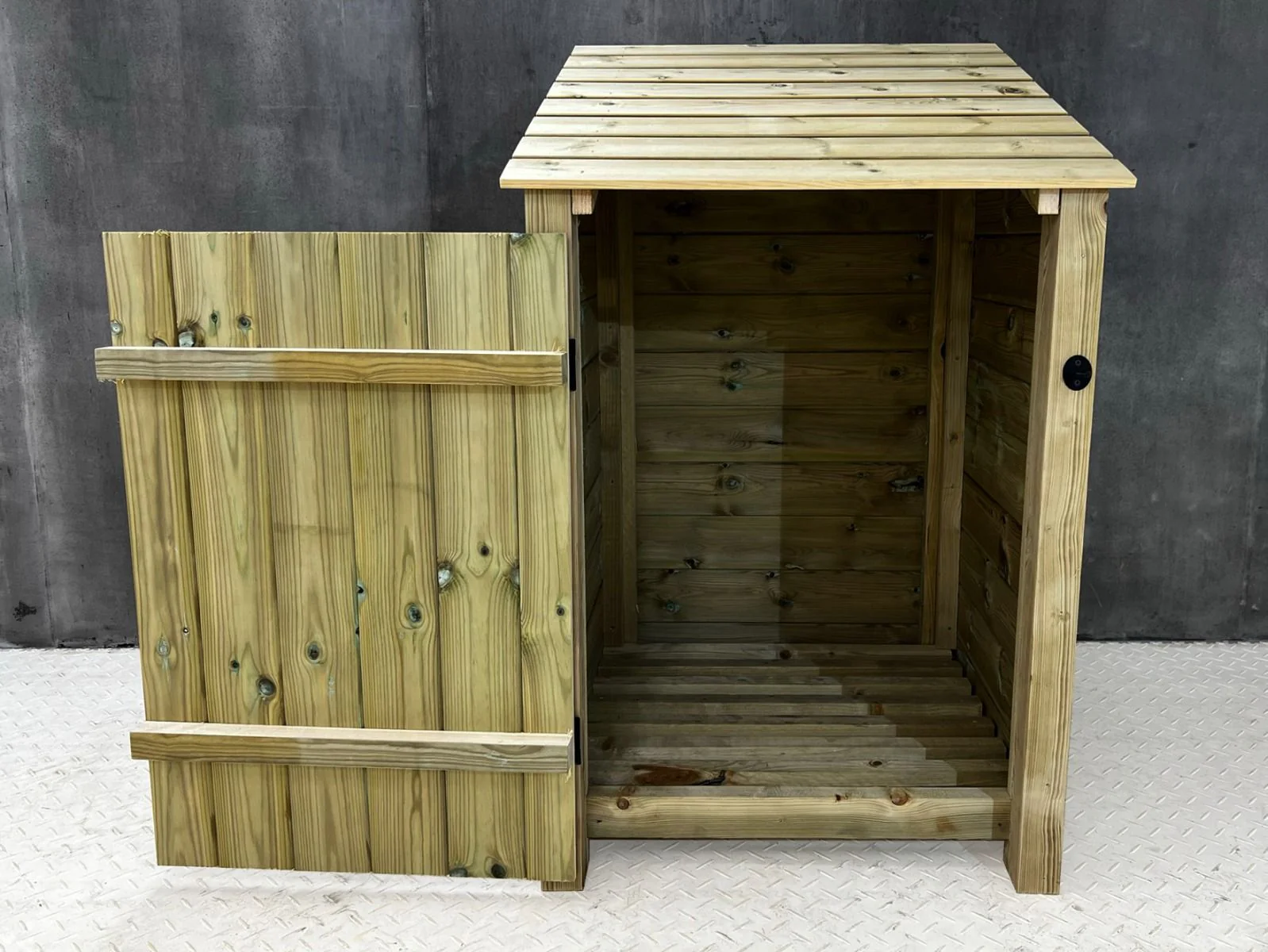 Wooden Premium Tongue/Groove Log Store with Door (W-79cm,H-126cm or H-180cm, D-88cm) - Image 8
