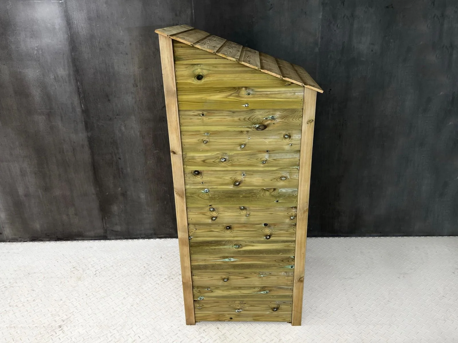 Wooden Premium Tongue/Groove Log Store with Shelf (W-79cm, H-126cm or H-180cm, D-88cm) - Image 4