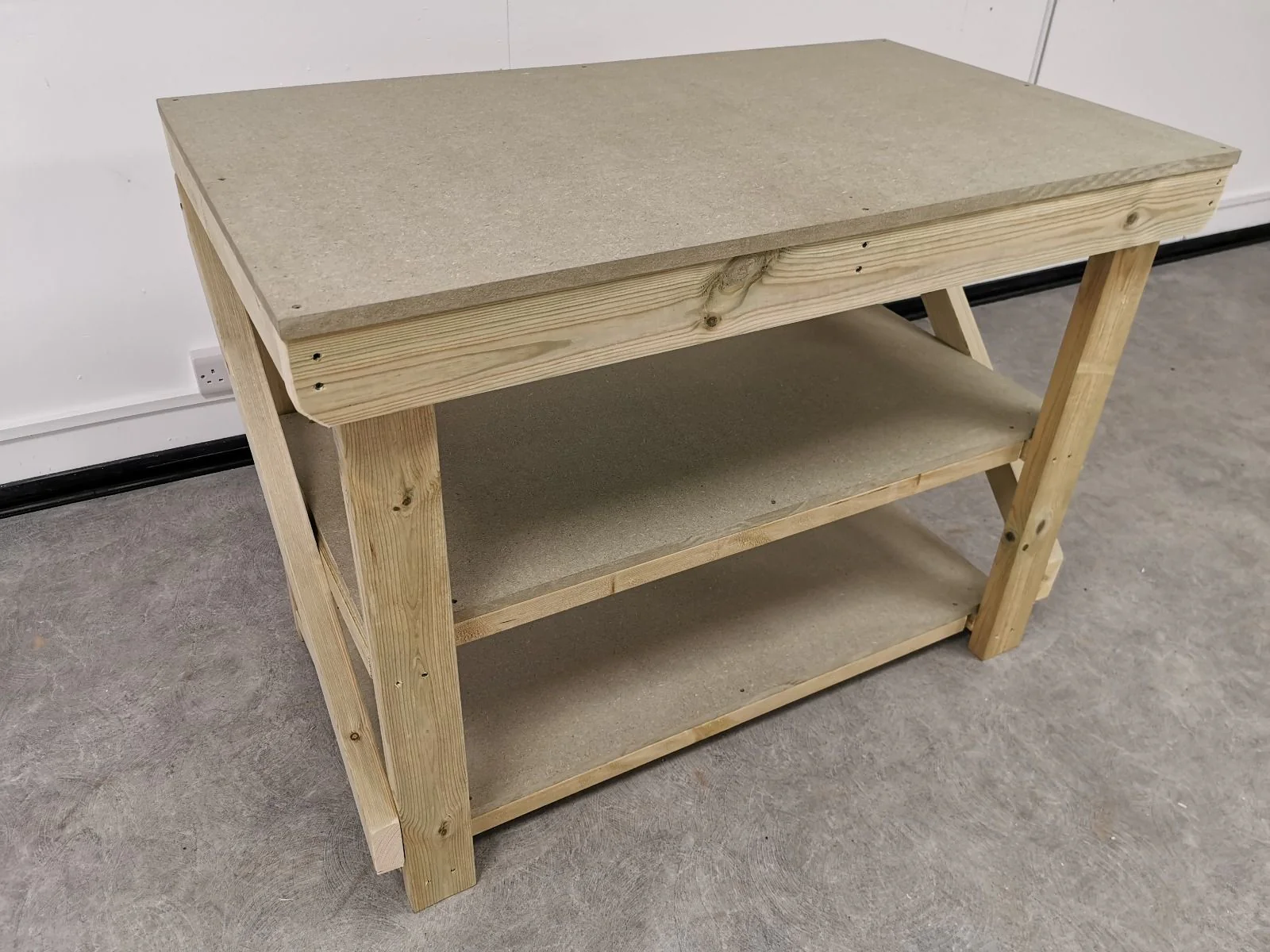 Wooden Workbench 18Mm UniMdf Moisture Resistant Top With Double Shelf - Image 5